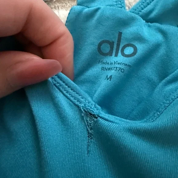 Alo Yoga Matching Set Leggings + Crop Top
Teal Blue Size M - Picture 5 of 7